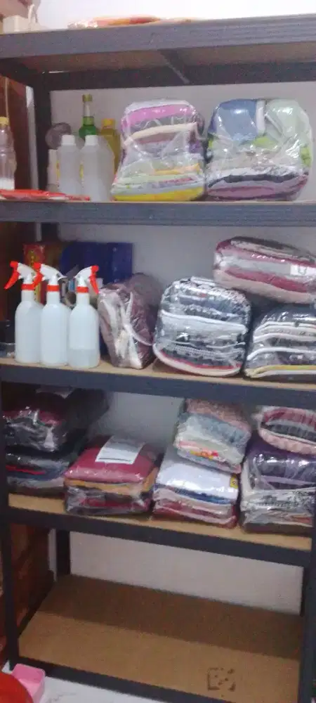 1atau 2 orang untuk laundry