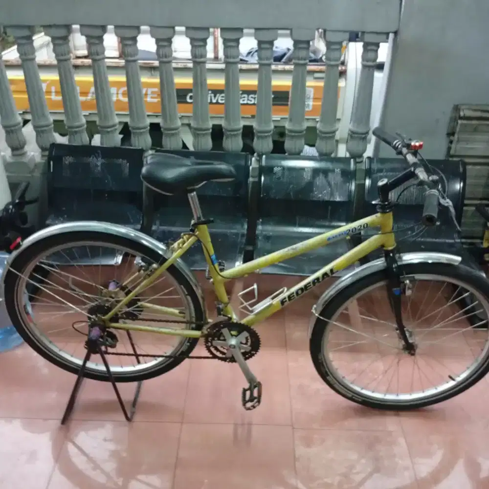 Berniaga sepeda federal lady