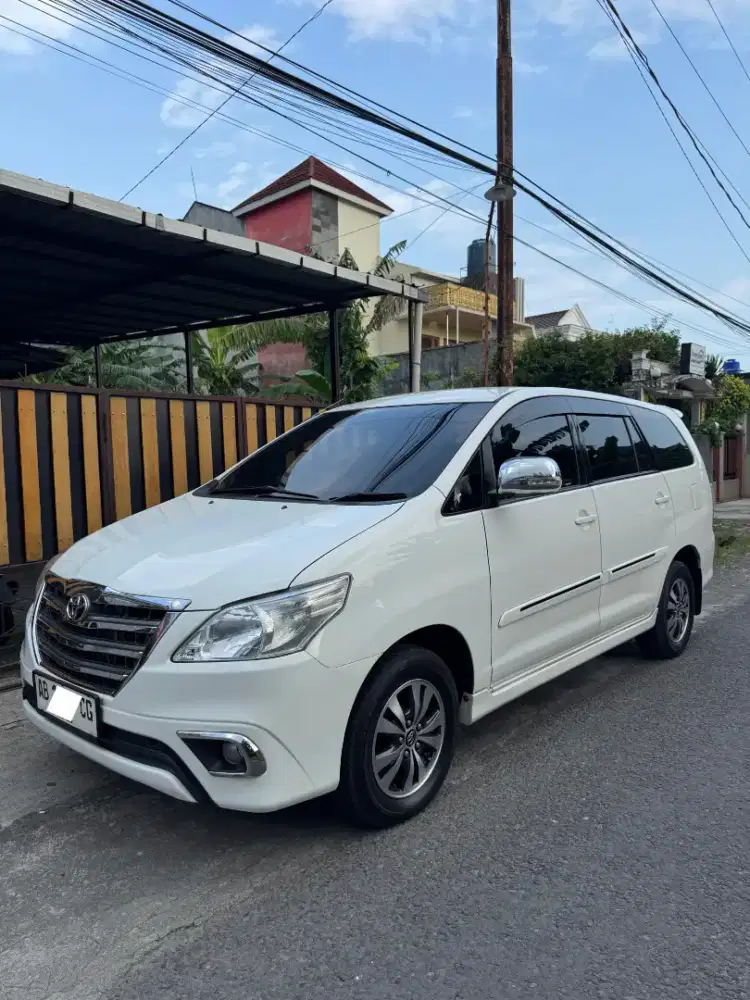 INNOVA 2.5 G Diesel Matic AB 2014