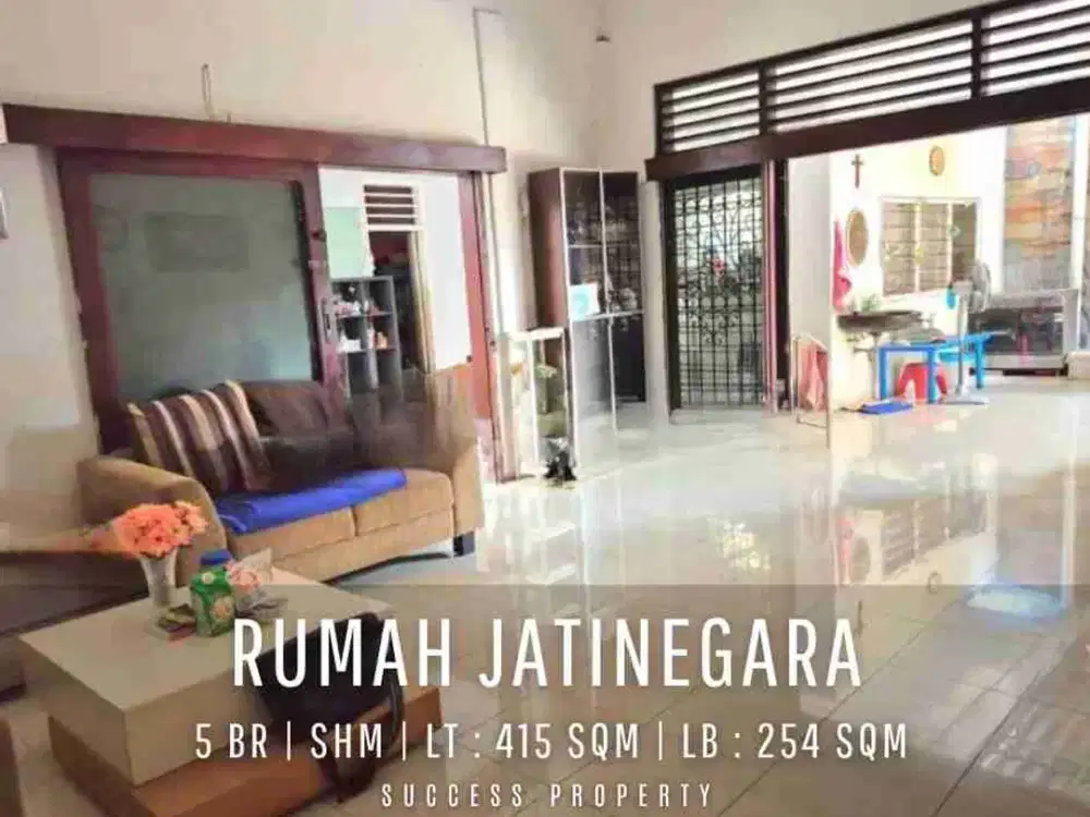 For Sell! House with 5BR in Strategic Location Jakarta Timur