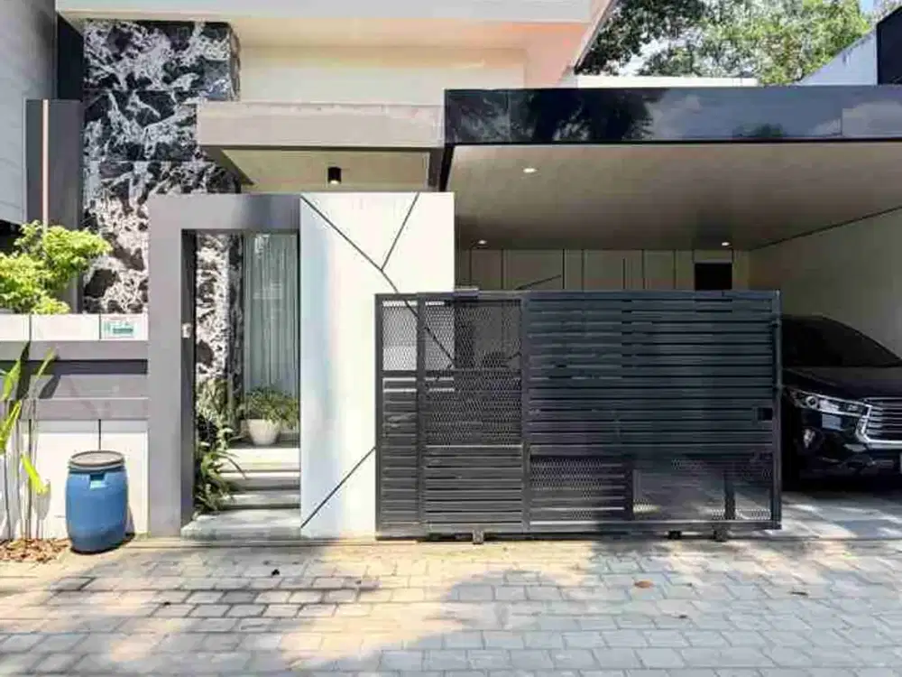 RUMAH MEWAH KONTEMPORER MODERN DI TIMUR TENGKLENG GAJAH JALAN KALIURANG KM.9
