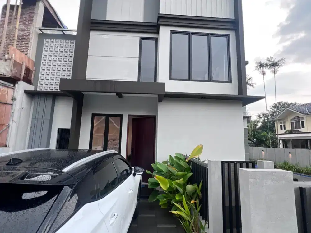 DIJUAL RUMAH MEWAH FULL FURNISHED DAERAH LIPPO KARAWACI CENTRAL, DENGAN KOLAM RENANG,UNDER 5 M