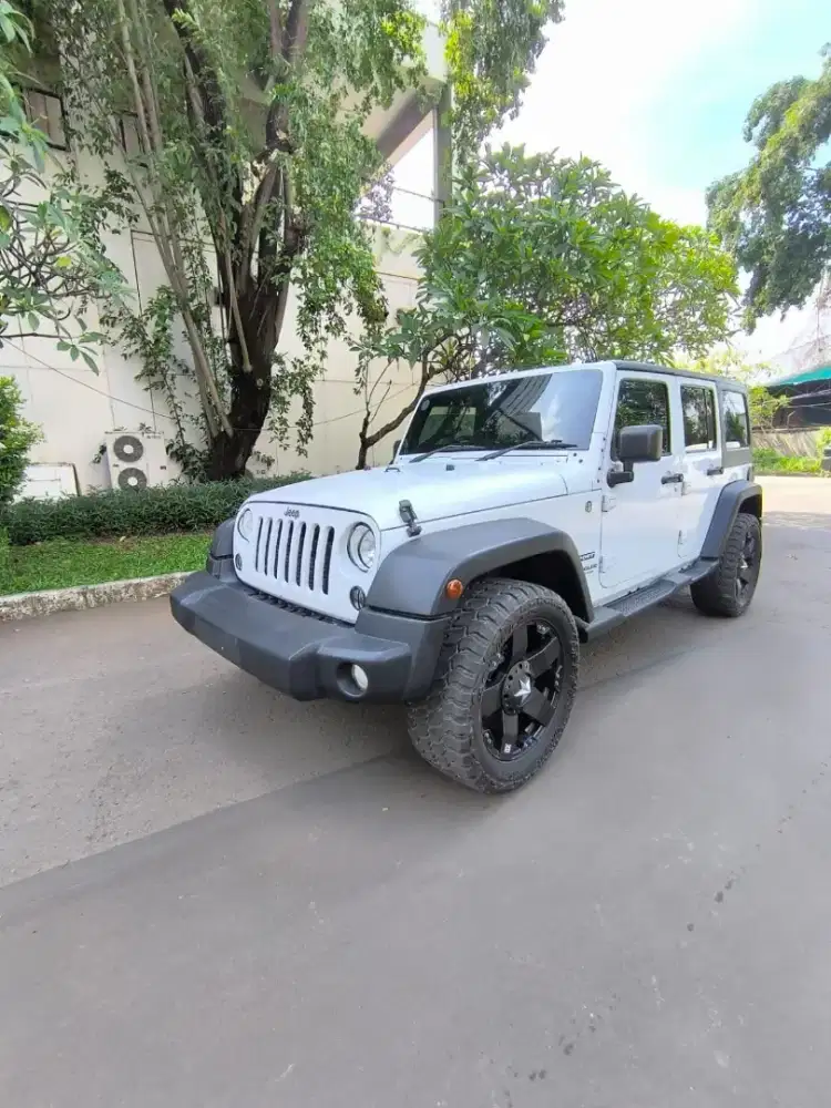 Jeep Wrangler diesel matic tahun 2014