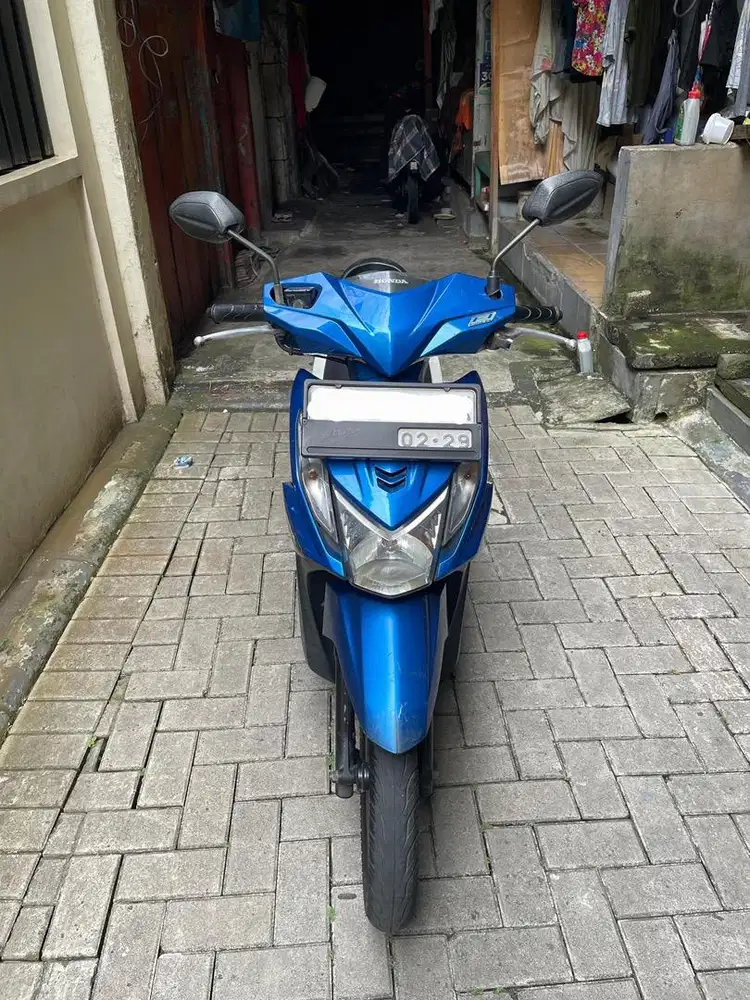 Beat 2014 Putih Biru