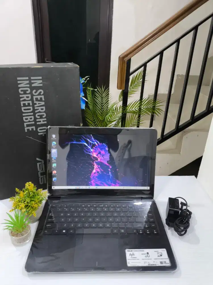 Laptop ASUS VIVOBOOK E14 SLIM RAM 4GB SSD 256GB  FULLSET LIKE NEW