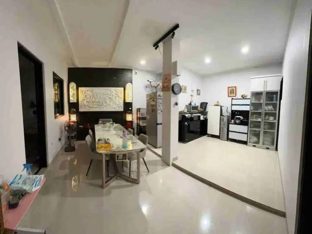 Rumah Cantik Super Murah di The green Bsd Cluster Bayan Ville