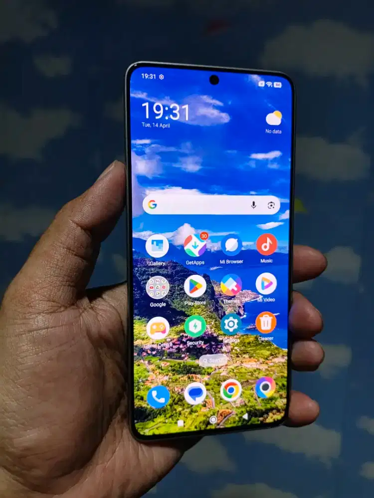 Poco f6 12/512gb