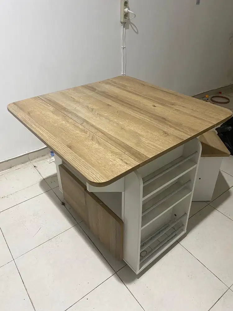 Meja Makan Lipat Set Bangku