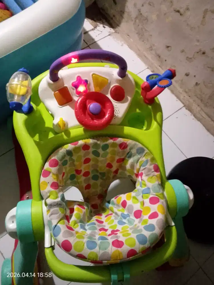BABY WALKER BALITA