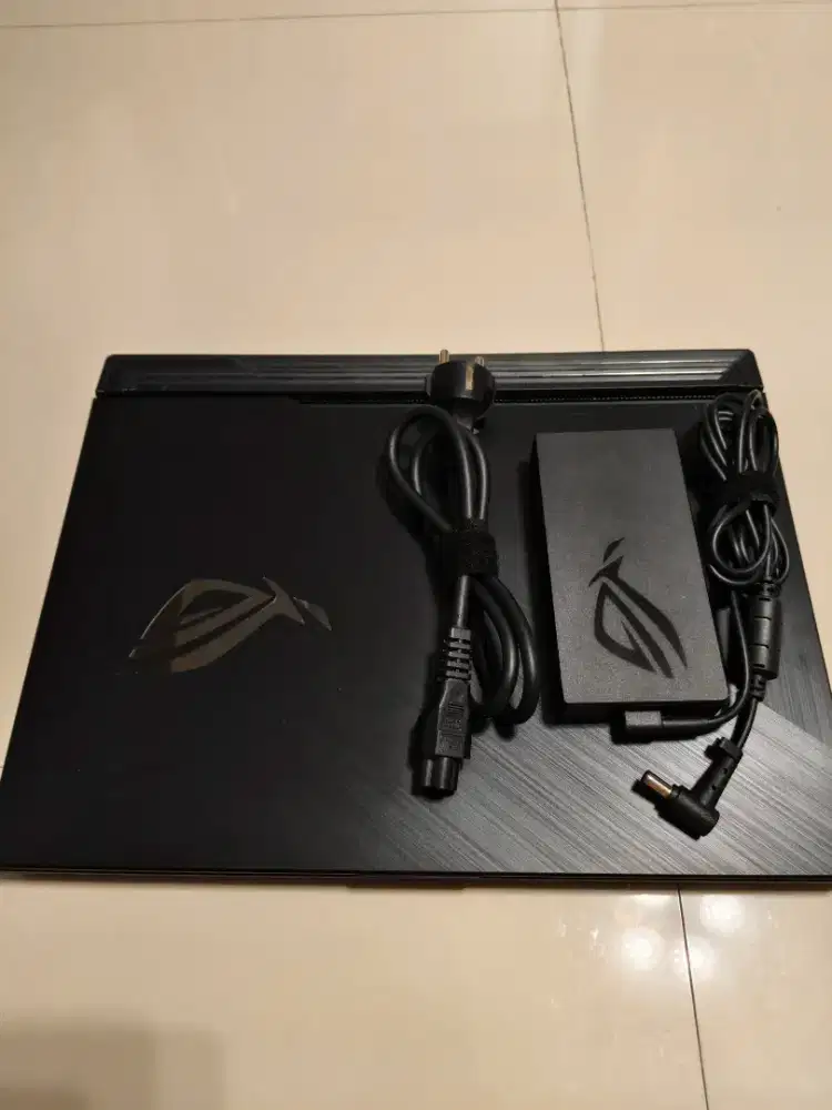 ASUS ROG STRIX G512LI i5 gen10 BEKAS