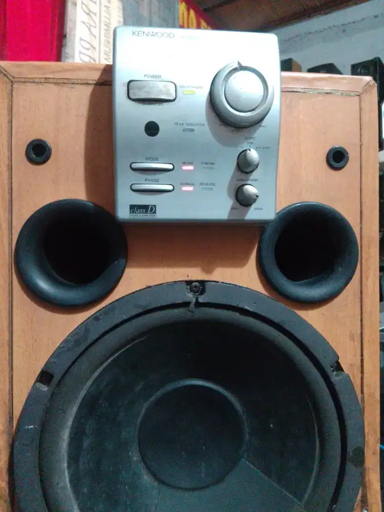 Kenwood Aktif Subwoofer 10 in 500 watts RMS, dual input high & low