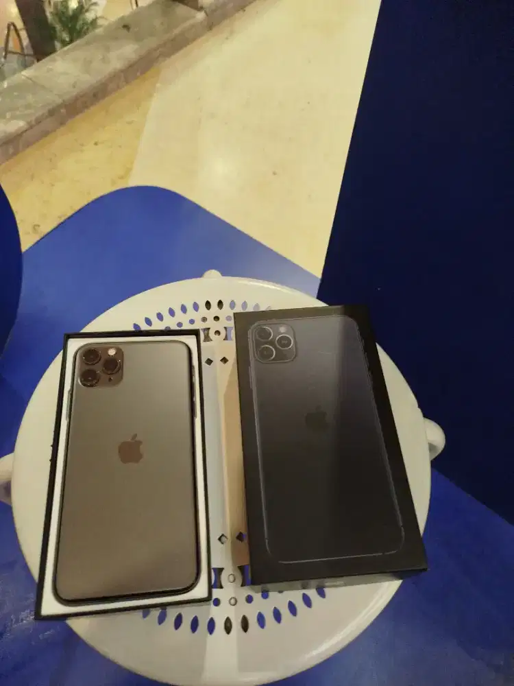 iPhone 11 pro max 512gb lengkap sudah murah