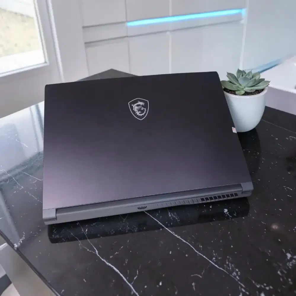 Laptop MSI THIN 15X RAM 16GB SSD 512GB DUAL VGA Nvidia RTX LIKE NEW