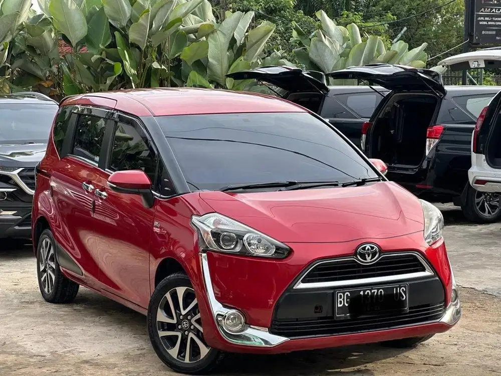 MURAH NYAMAN Dp 13 Toyota Sienta V manual 2017 Km 80rb Pintu sliding