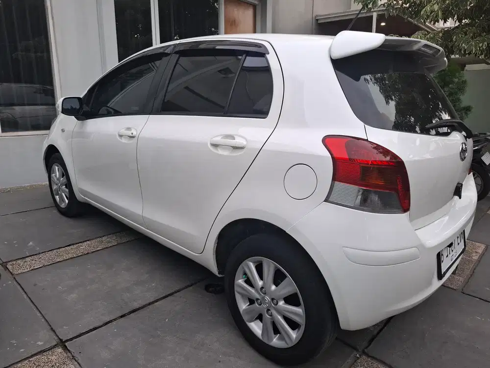 Toyota Yaris 2010 Bensin