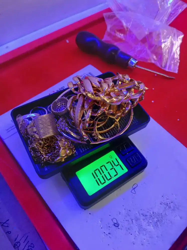 Beli emas perak dan berlian