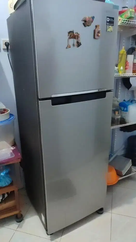 Kulkas samsung 360 liter