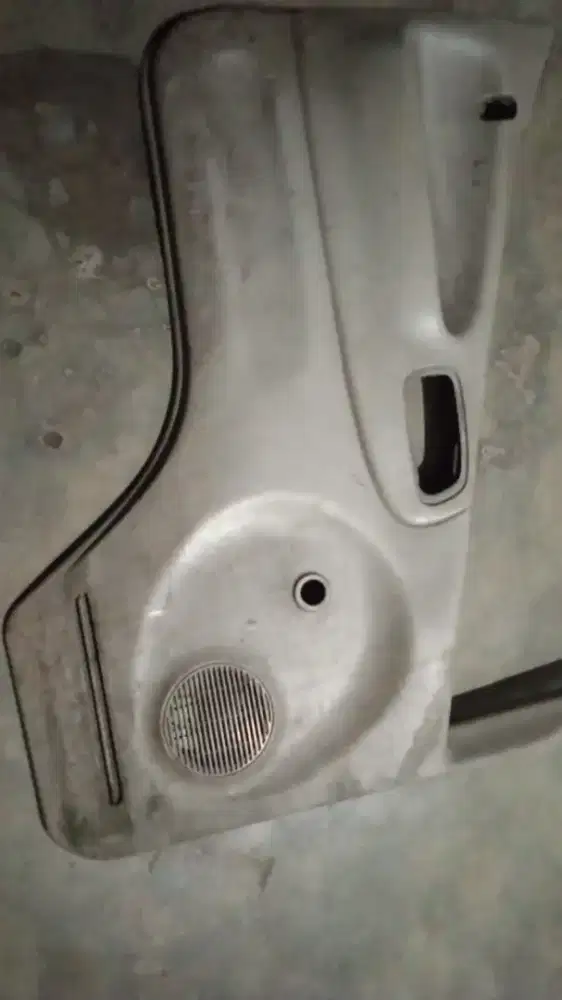 Cari Doortrim pintu Hino Dutro