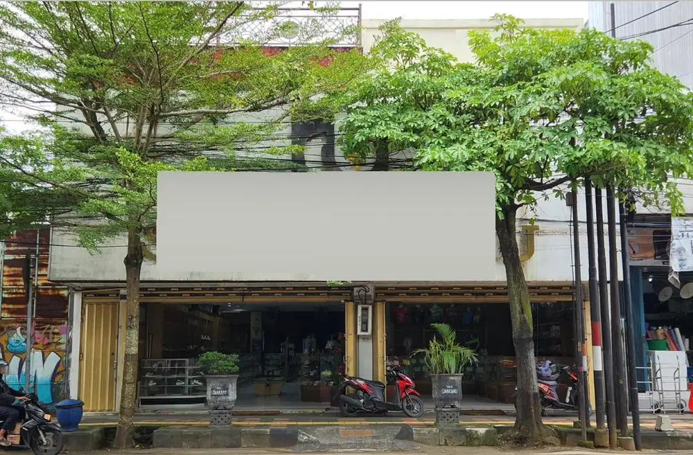 Rumah dijual jalan utama Trenggalek