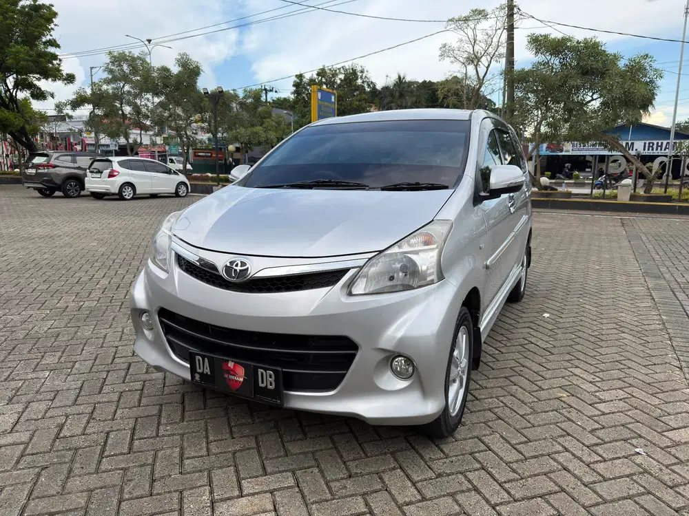 Toyota Avanza 1.5 Veloz Mt 2012