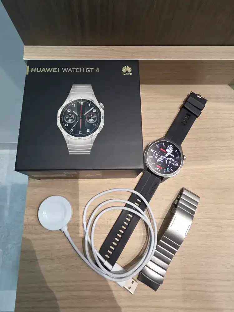 Huawei watch GT4. Stainless Steel edition
