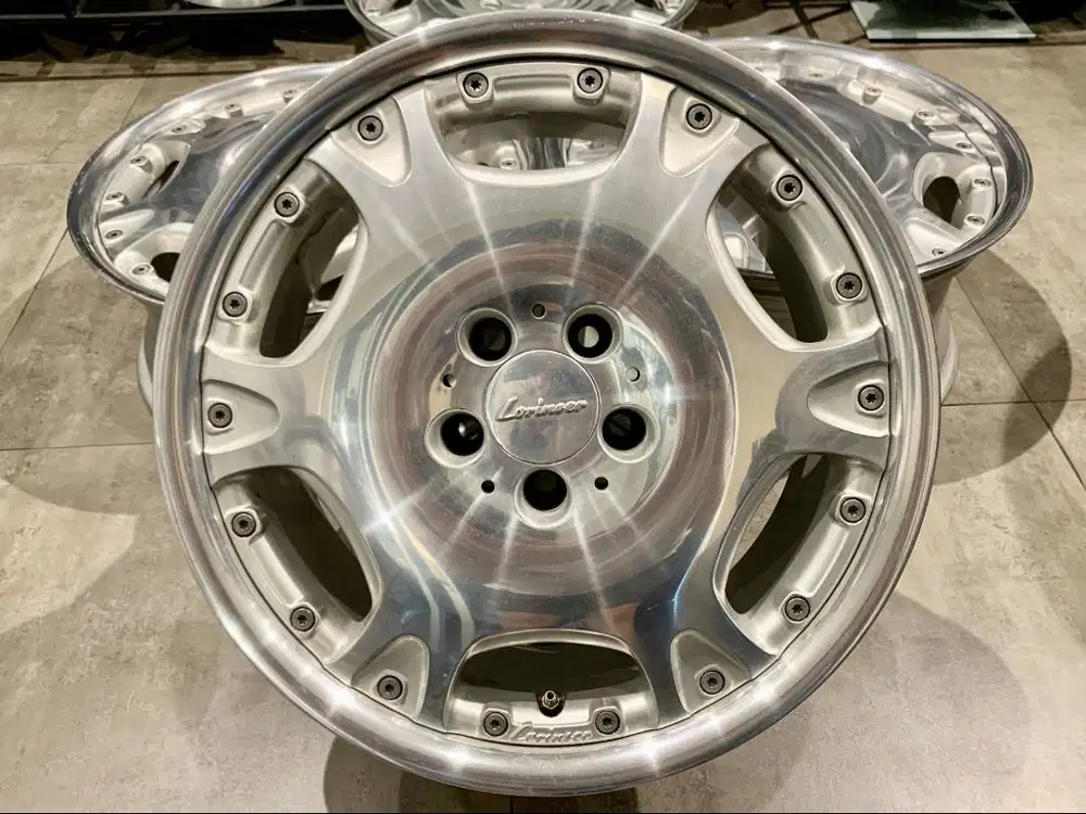 Velg Loriner LM2 Original, R-18, Lebar 8 - 9, PCD 5x112