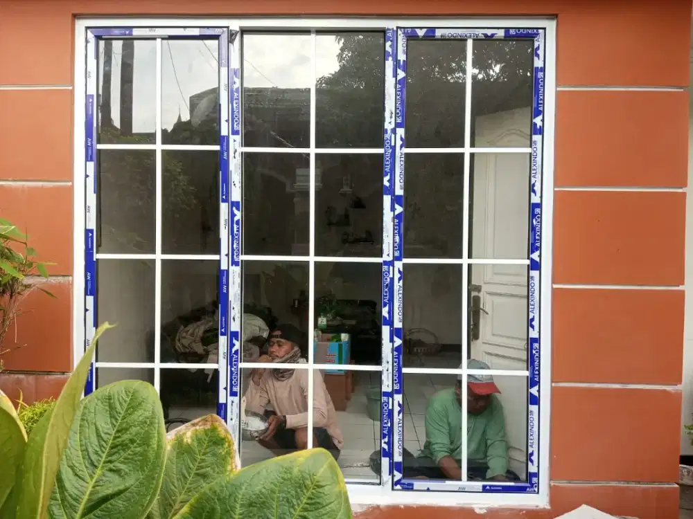 kusen aluminium jendela ornamen merk Alexindo