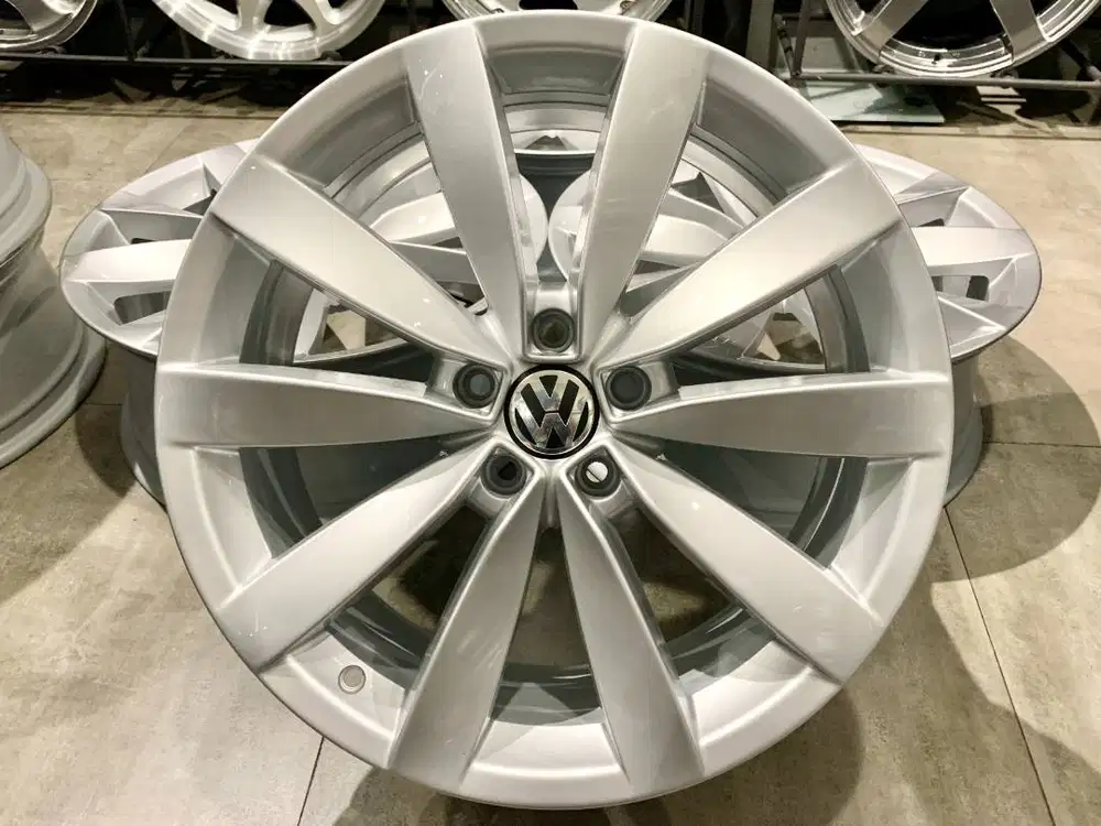 Velg OEM VW Scirocco Lugano R-19, Lebar 8, PCD 5x112