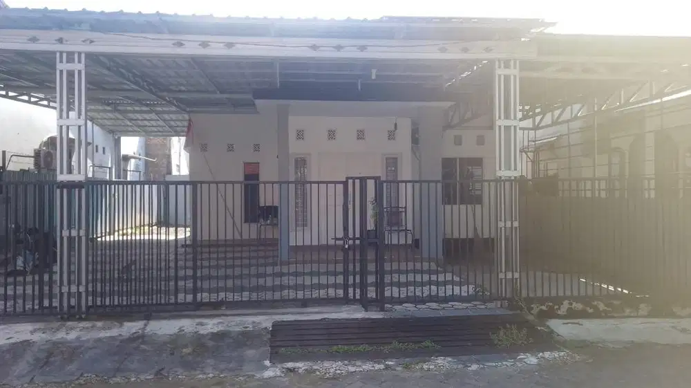 Rumah di jual di dlm komplek elit