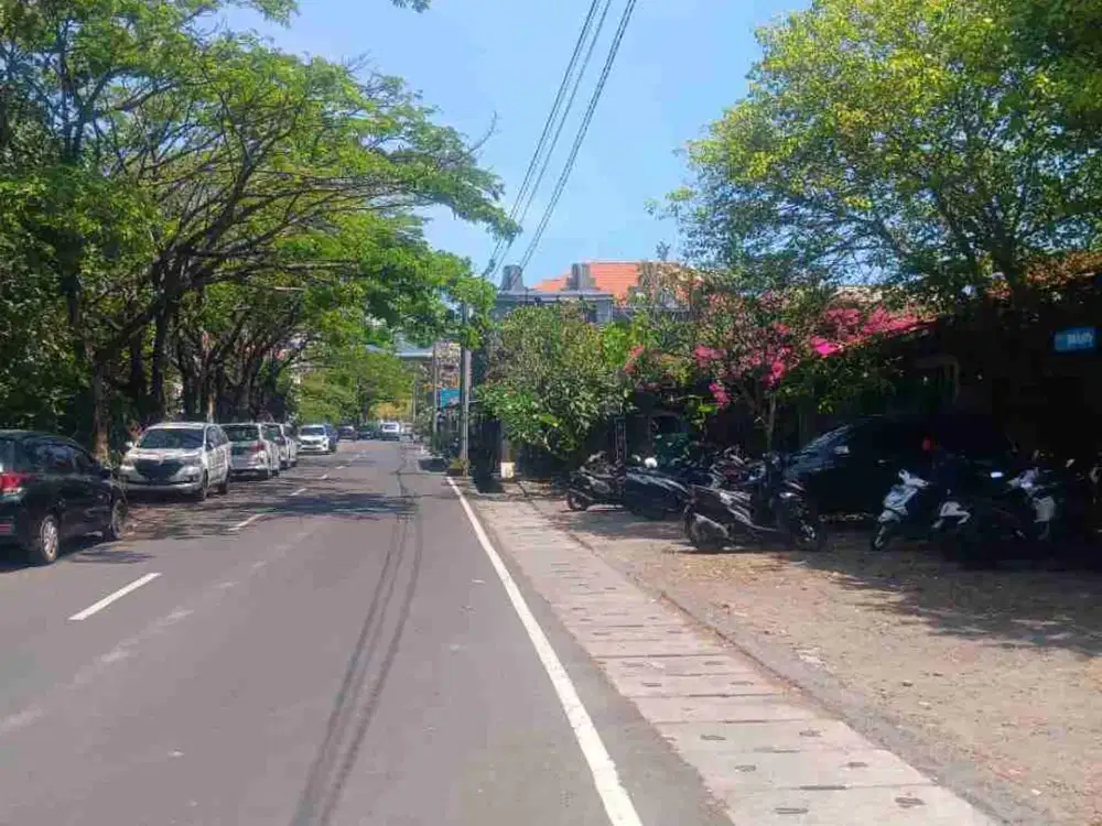 DIJUAL TANAH + BANGUNAN DI KUTA MURAH LOKASI STRATEGIS