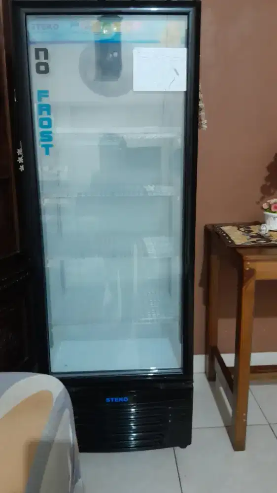 Showcase STEKO rak 4 susun