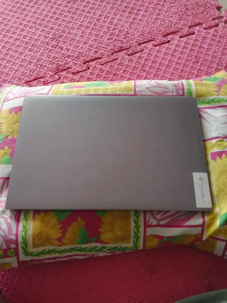 Dijual laptop Lenovo Ideapad slim 3