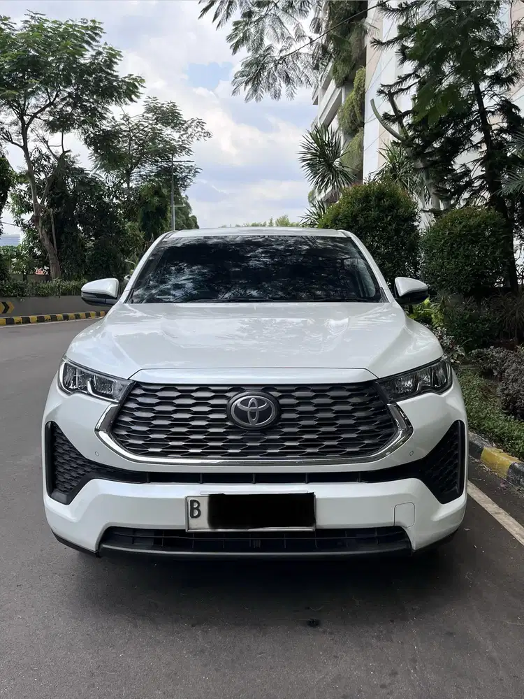 Toyota Zenix 2.0 V AT Non Hybrid Bensin 2022 Putih