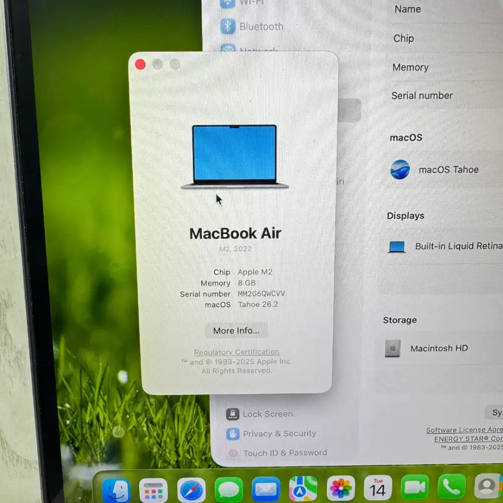 Macbook Air M2 13 Inch Ram 8 Ssd 256  lengkap full set Space Grey