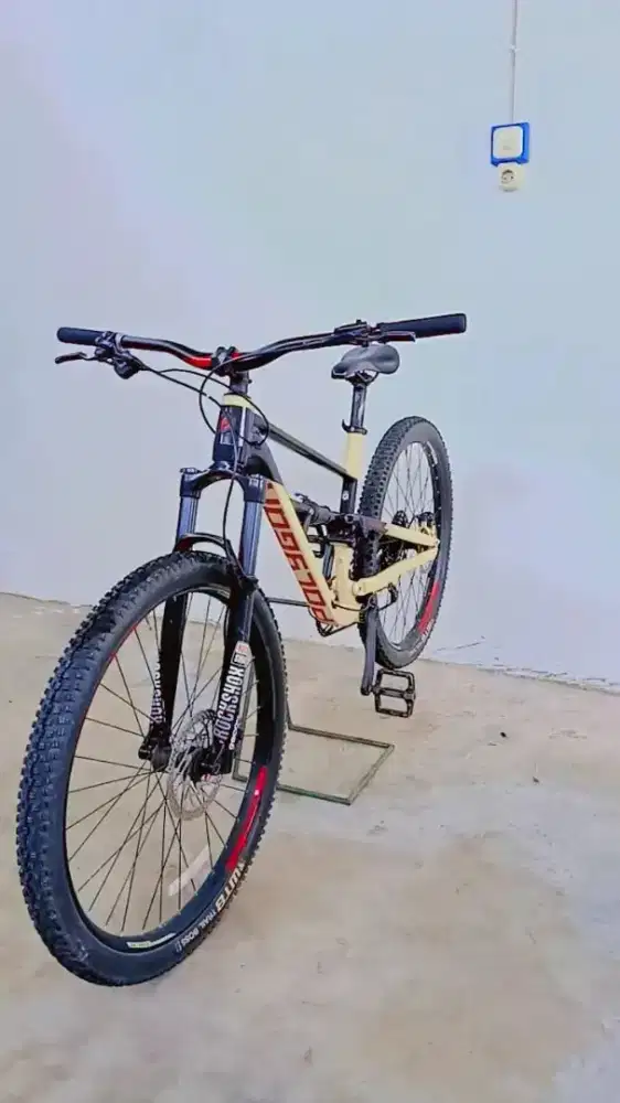 Polygon siskiu d7 size M 29er spek bawaan pabrik