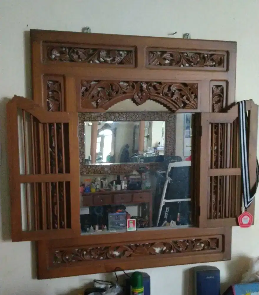 Cermin Jawa asli Jepara