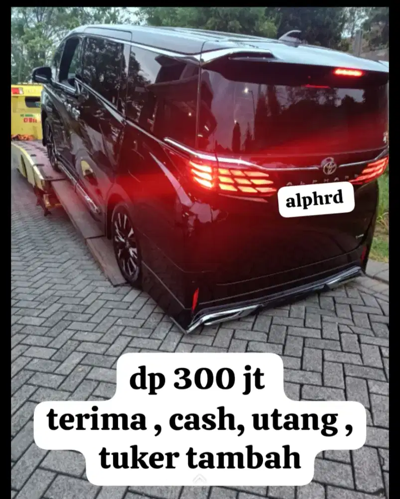 Alphard hitam  kredit  dp minim