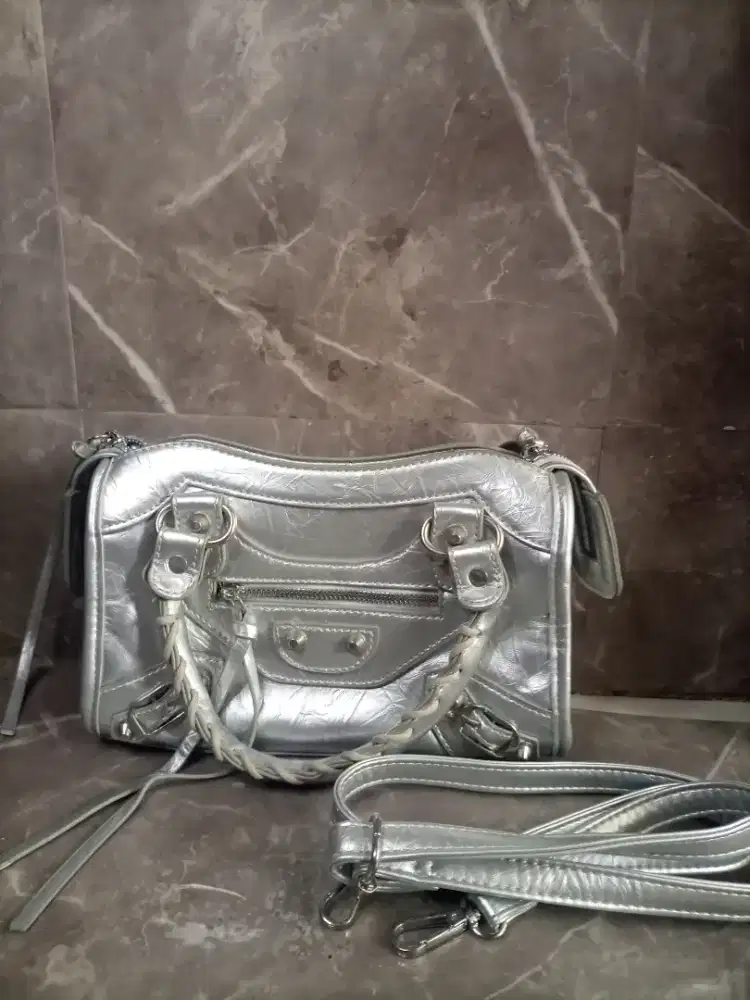 Honyan Balena Sling Bag