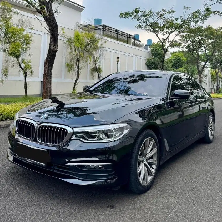 (CASH) BMW 520i G30 Luxury LCI Facelift 2019