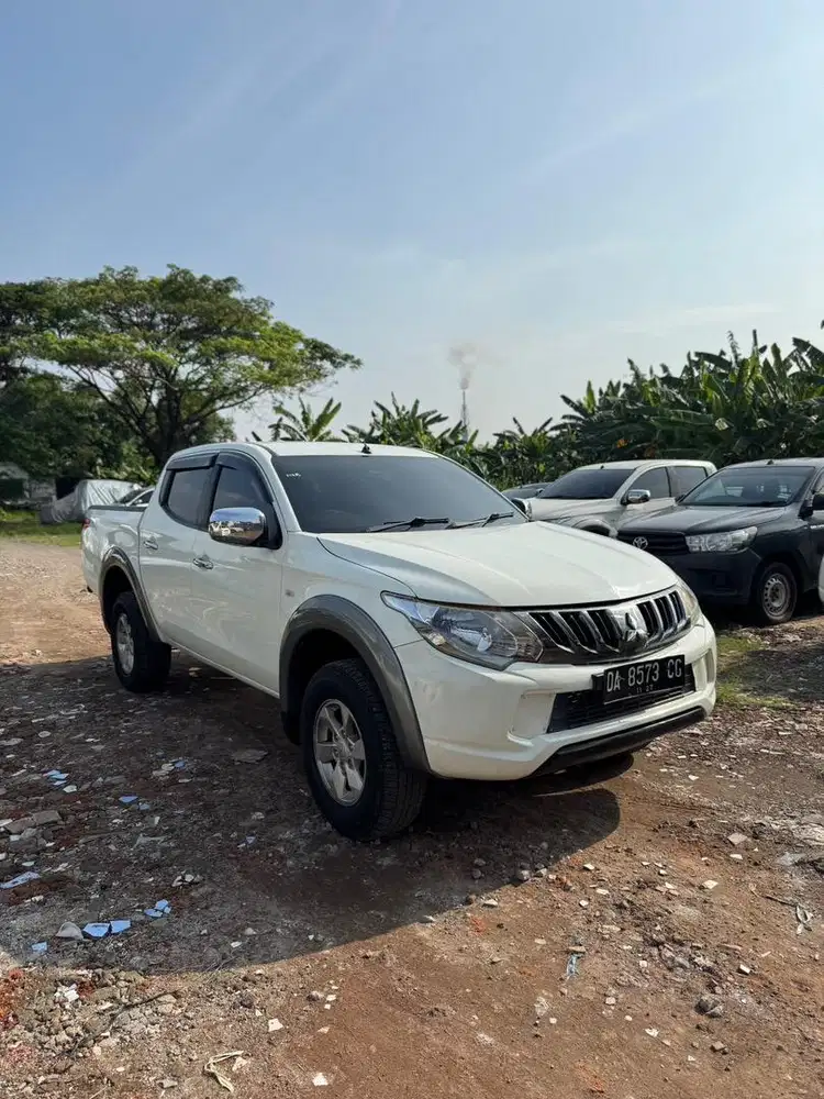 Triton GLS 4x4 Manual