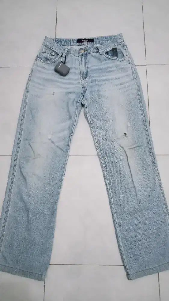 DI JUAL CELANA (MEMO JEANS LOOSE PANTS)