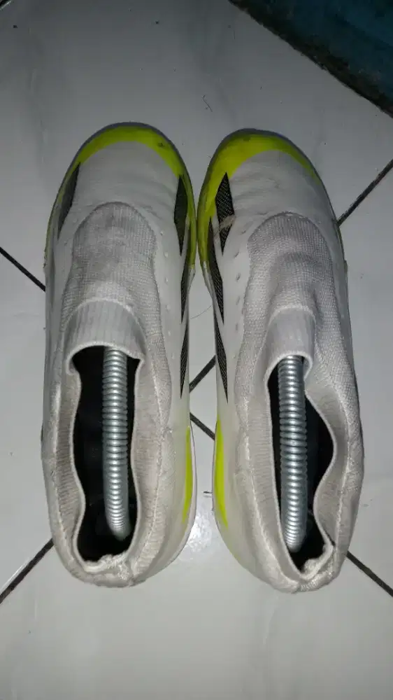 SEPATU FUTSAL ADIDAS