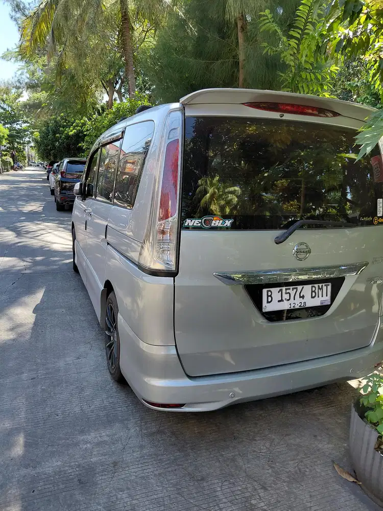 Nissan Serena 2013 Bensin