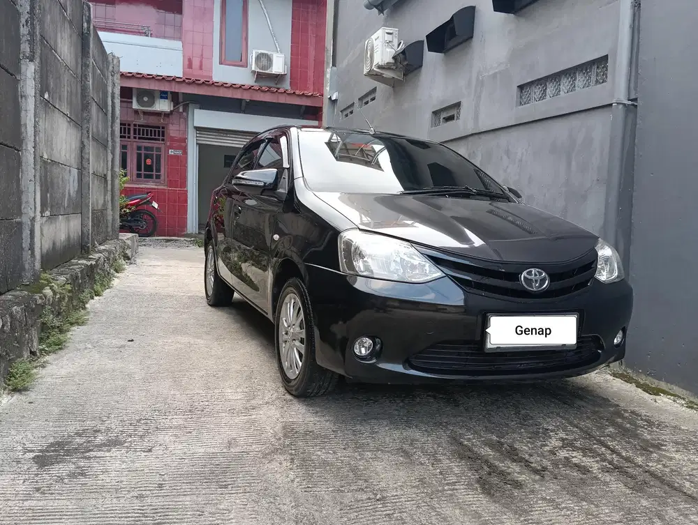 Toyota Etios Valco 2013 Bensin