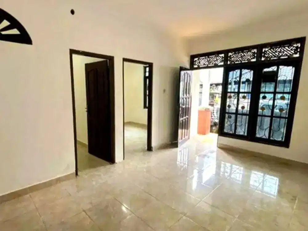 AMR-110.EK | Rumah Sewa Nyaman Pojok + View Sawah | Gunung Mas Tegal Buah Denpasar Barat