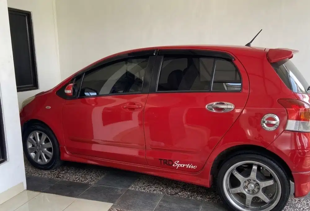 yaris 2010 J automatic