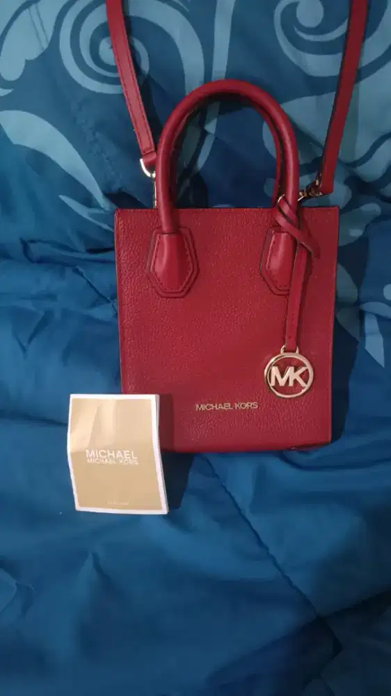 LIKE NEW MK Sling bag authentic