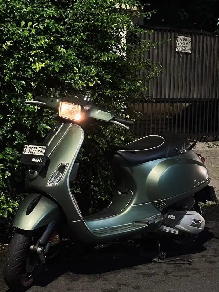 Vespa S125 IGET 2018 - Hijau Doff