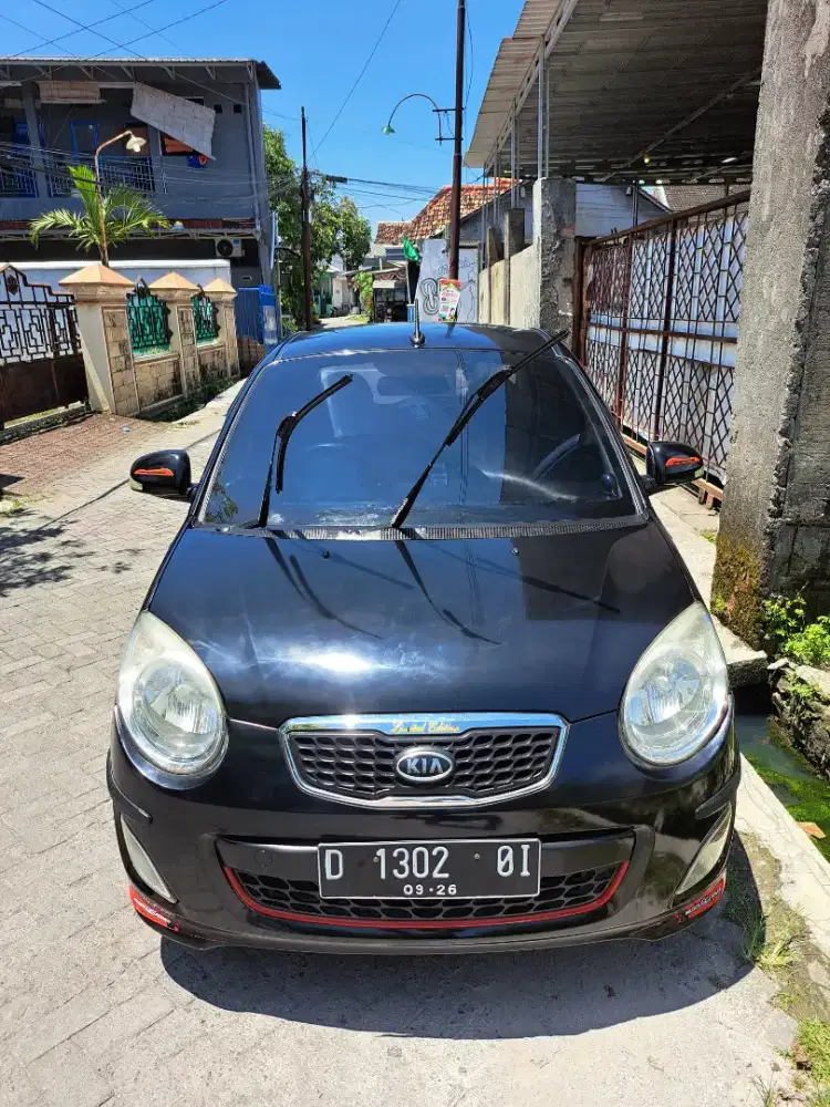 Kia picanto 2011 manual SE dp 10jt aja