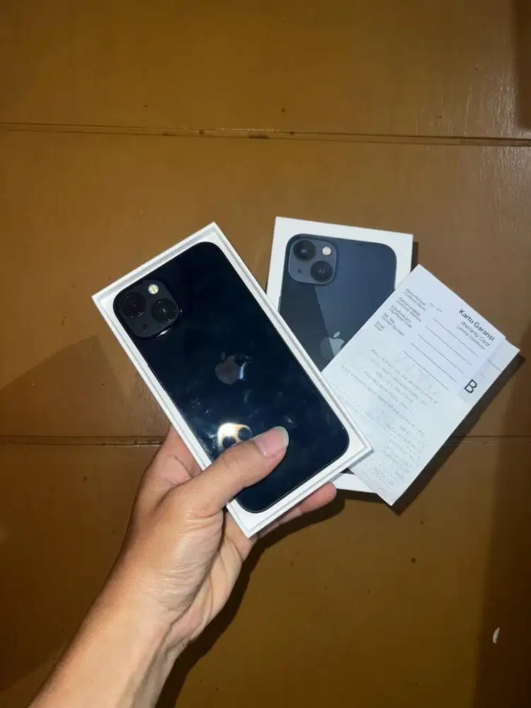 iPhone 13 256 ex garansi resmi Digimap mulus lengkap original